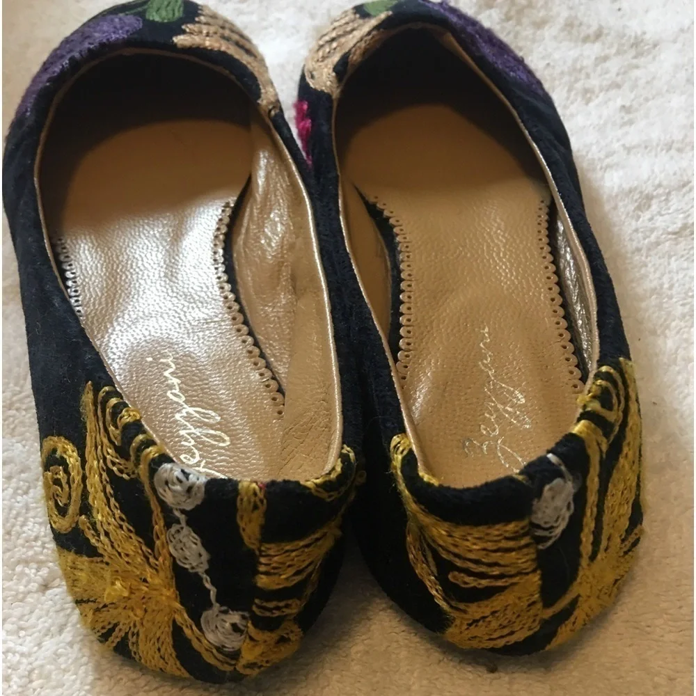 Hand-Embroidered Black Floral Flats